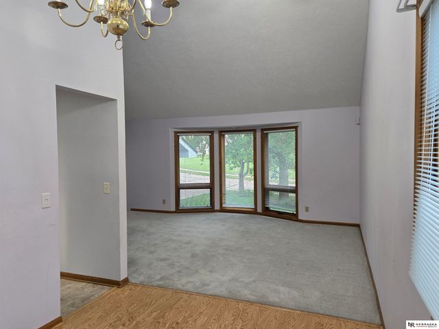 13206 S 35th Street, Bellevue, NE 68123