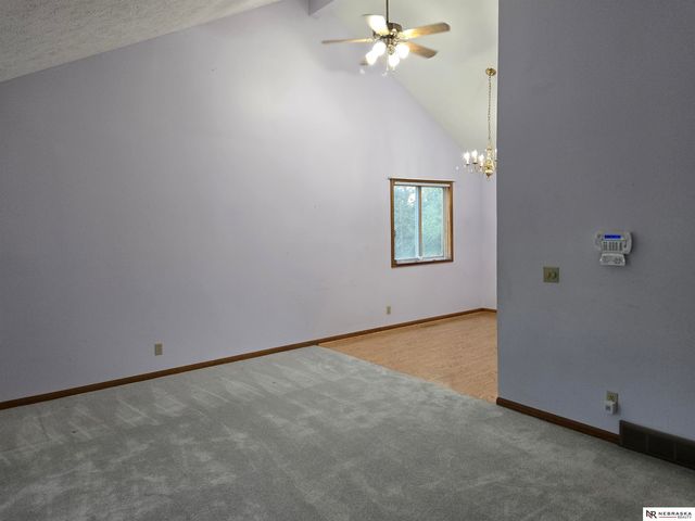 13206 S 35th Street, Bellevue, NE 68123