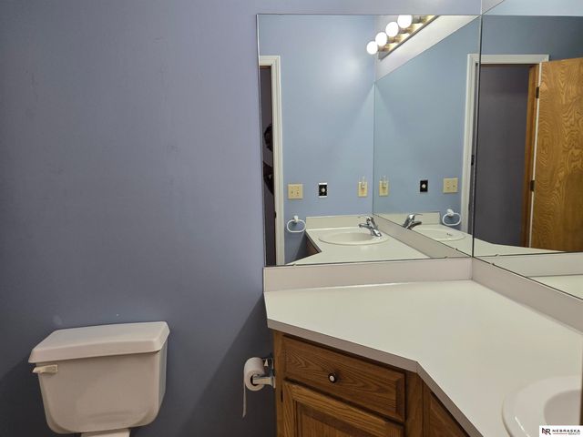 13206 S 35th Street, Bellevue, NE 68123
