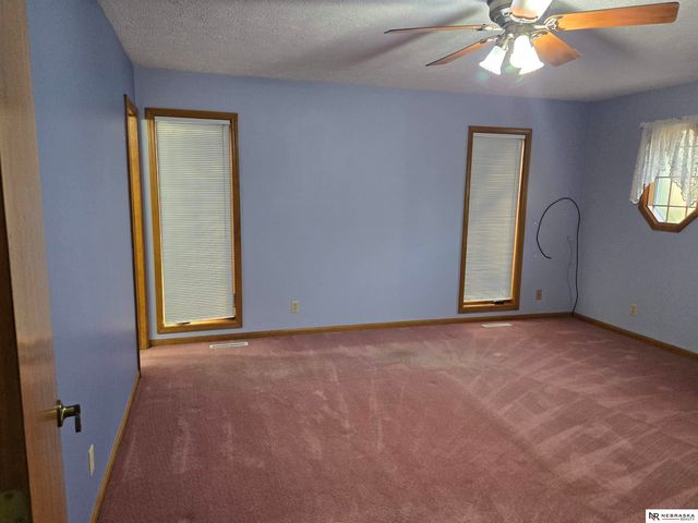 13206 S 35th Street, Bellevue, NE 68123