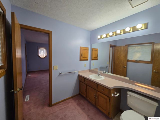 13206 S 35th Street, Bellevue, NE 68123
