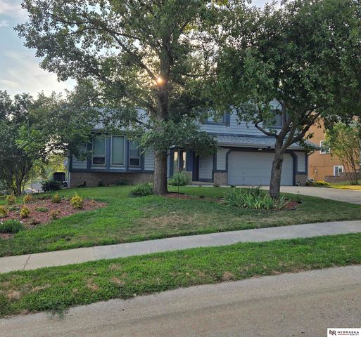 13206 S 35th Street, Bellevue, NE 68123