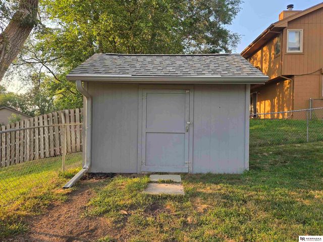 13206 S 35th Street, Bellevue, NE 68123