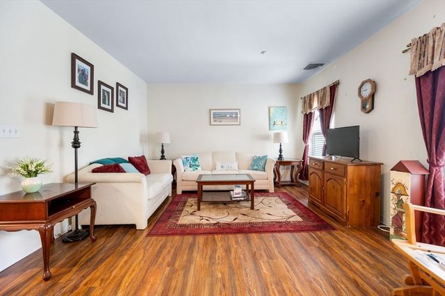 248 Main St 207, Hudson, MA 01749