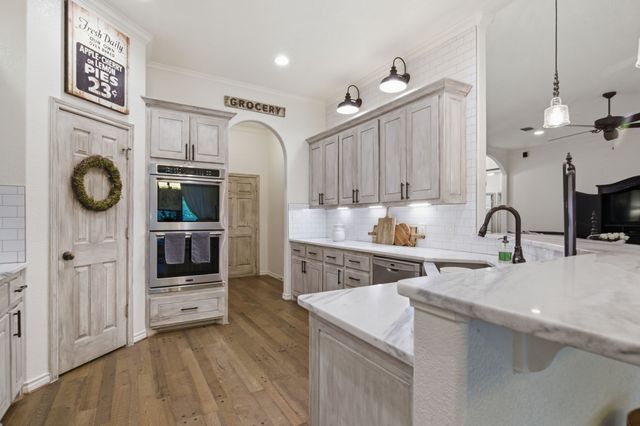 1012 Vista Hills Drive, Reno, TX 76082