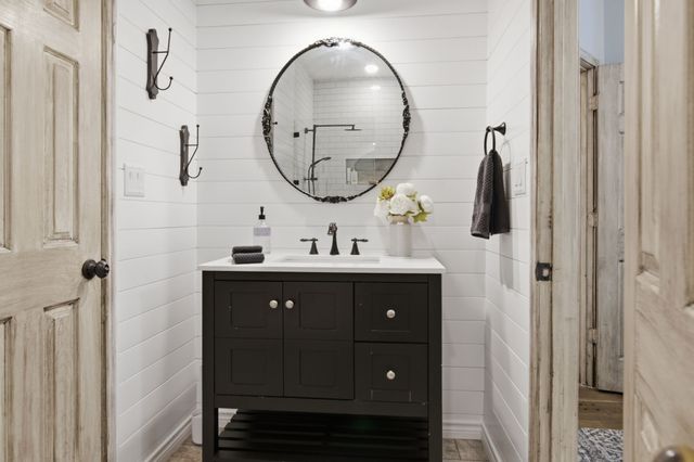 1012 Vista Hills Drive, Reno, TX 76082