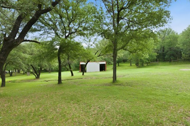 1012 Vista Hills Drive, Reno, TX 76082