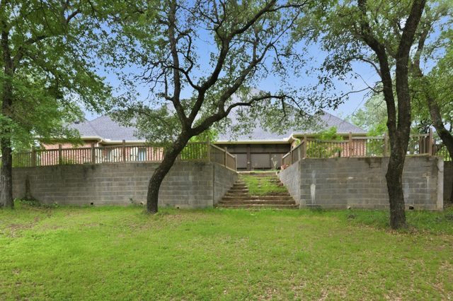 1012 Vista Hills Drive, Reno, TX 76082