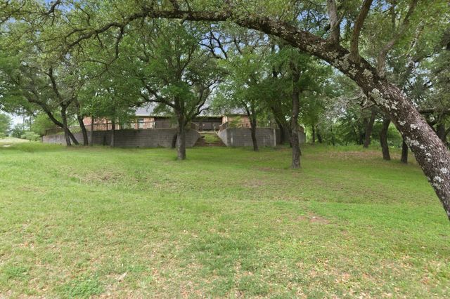 1012 Vista Hills Drive, Reno, TX 76082