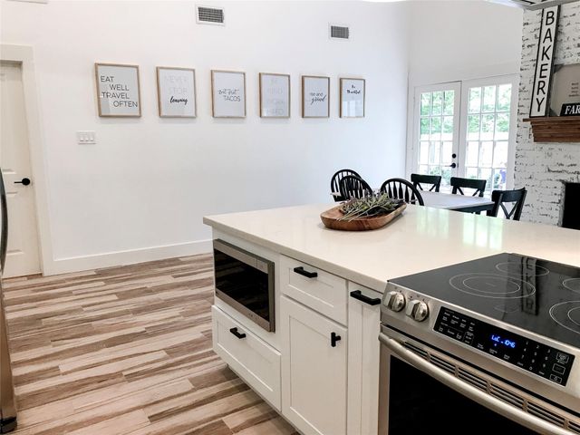 5 Sandlily Court, The Woodlands, TX 77380