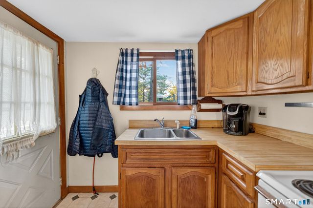 15 Hazen Street, Chester, CT 06412