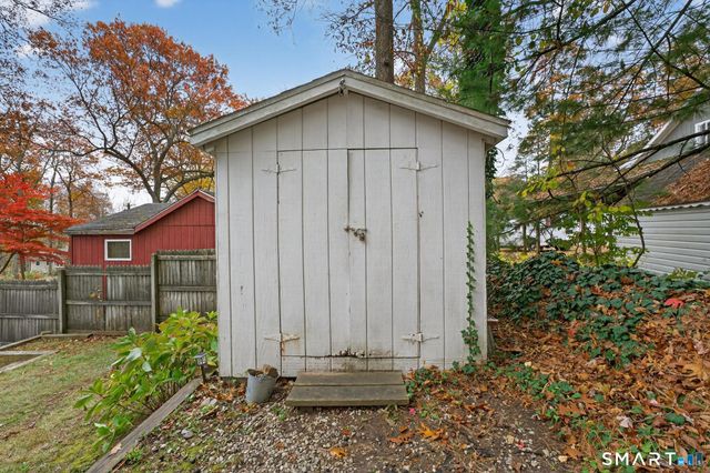 15 Hazen Street, Chester, CT 06412