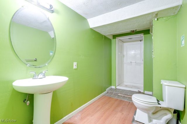 4276 Grove Avenue, Willoughby, OH 44094