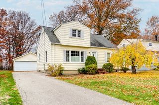 4276 Grove Avenue, Willoughby, OH 44094