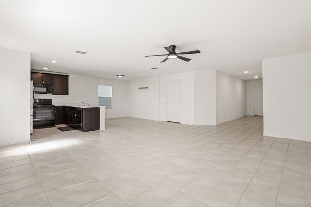 3248 Peyton Lila Road, Dallas, TX 75212