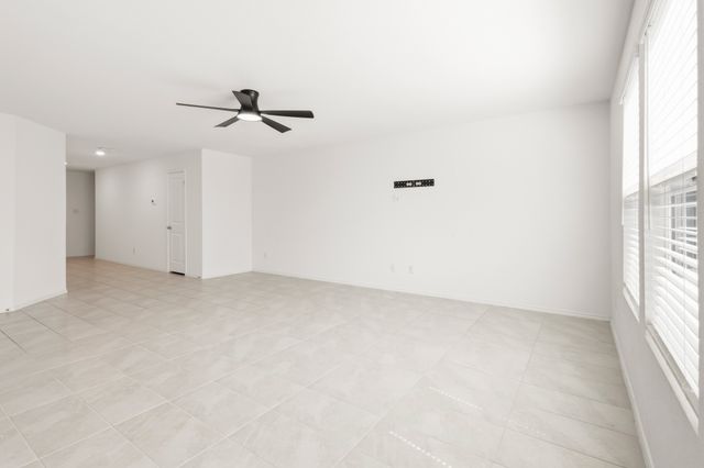 3248 Peyton Lila Road, Dallas, TX 75212