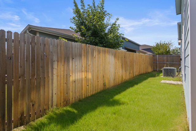3248 Peyton Lila Road, Dallas, TX 75212