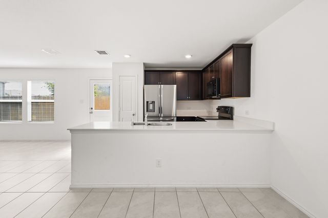 3248 Peyton Lila Road, Dallas, TX 75212