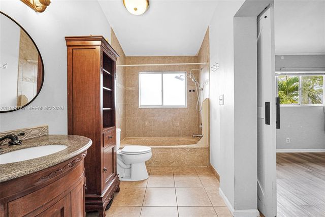 2149 W Discovery Cir W, Deerfield Beach, FL 33442