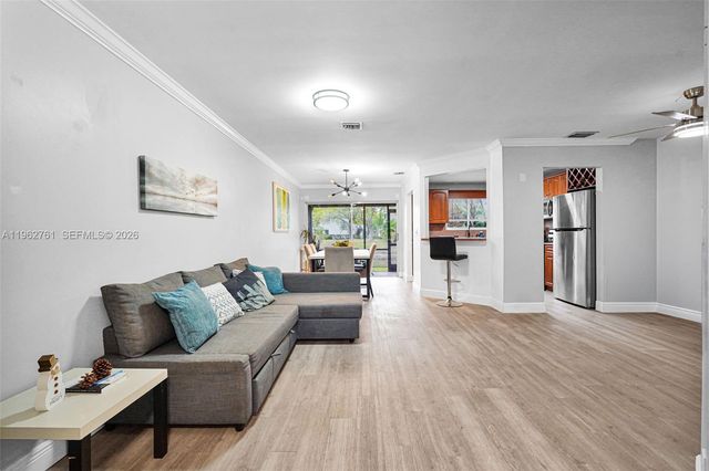 2149 W Discovery Cir W, Deerfield Beach, FL 33442