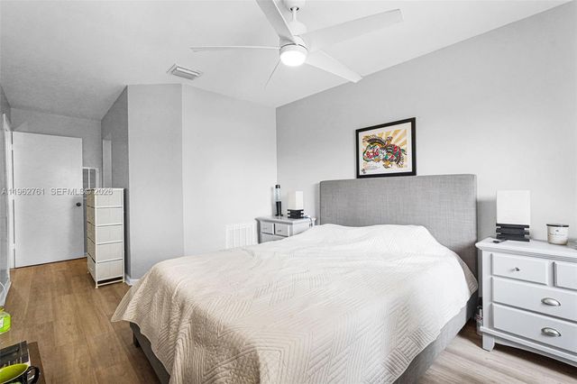 2149 W Discovery Cir W, Deerfield Beach, FL 33442