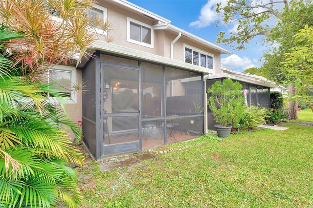 2149 W Discovery Cir W, Deerfield Beach, FL 33442