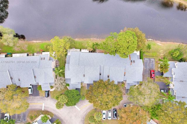 2149 W Discovery Cir W, Deerfield Beach, FL 33442