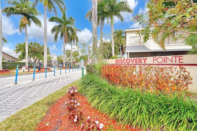 2149 W Discovery Cir W, Deerfield Beach, FL 33442