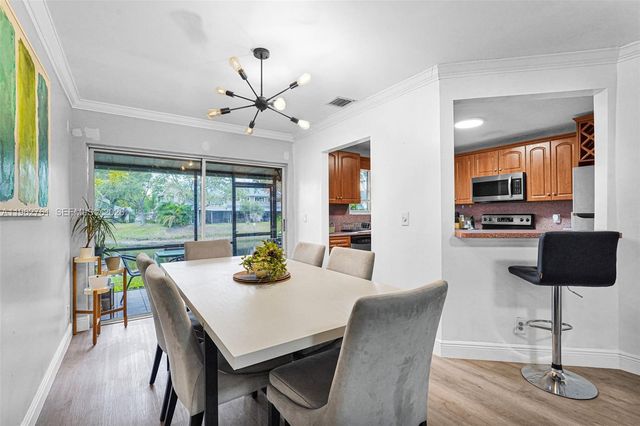 2149 W Discovery Cir W, Deerfield Beach, FL 33442