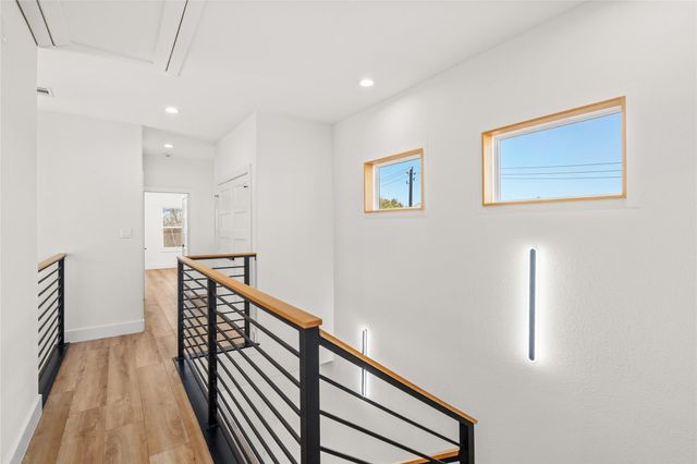 306 E 40th Street A, Houston, TX 77018