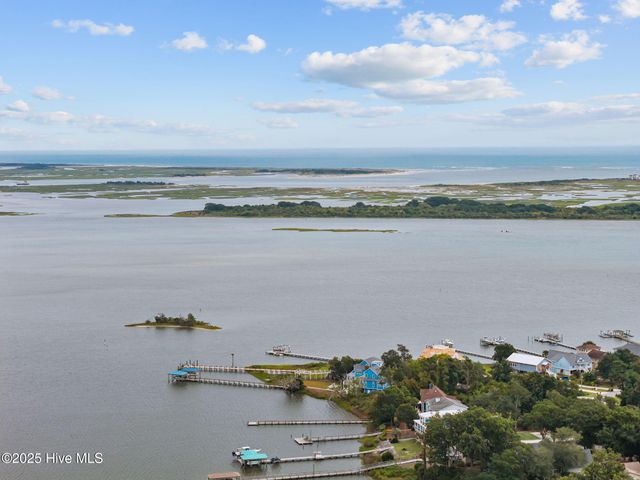 128 Missie Cove Lane, Sneads Ferry, NC 28460