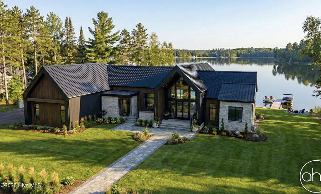 128 Missie Cove Lane, Sneads Ferry, NC 28460