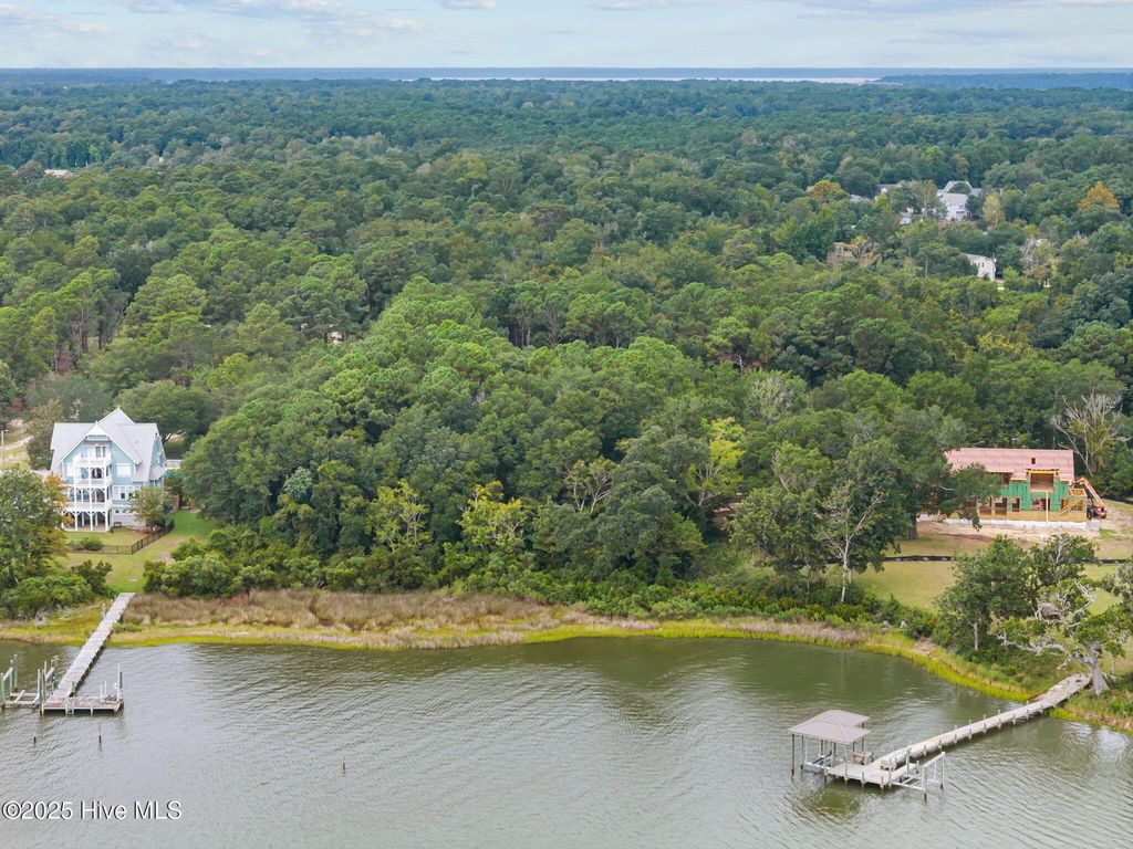 Image 37 of property listing at 128 Missie Cove Lane, Sneads Ferry, NC 28460