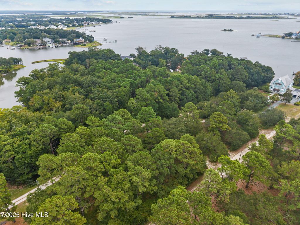 Image 47 of property listing at 128 Missie Cove Lane, Sneads Ferry, NC 28460