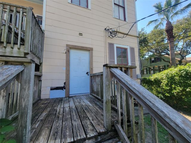 1910 Ursuline 7, Galveston, TX 77550