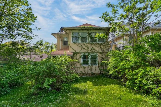 4423 FLORA Avenue, Kansas City, MO 64110