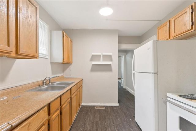 4423 FLORA Avenue, Kansas City, MO 64110