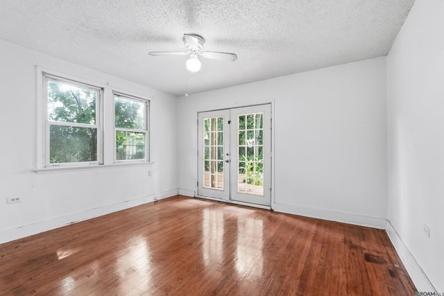 535 Avenue G, Port Allen, LA 70767