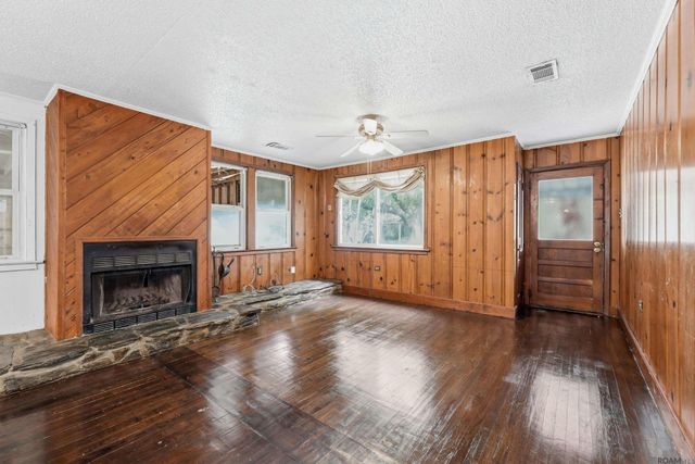 535 Avenue G, Port Allen, LA 70767