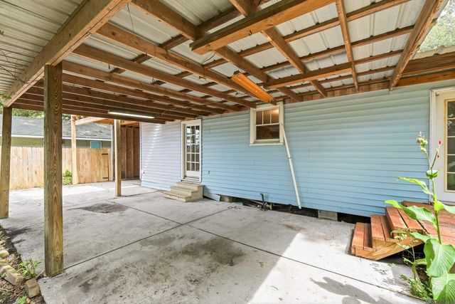 535 Avenue G, Port Allen, LA 70767