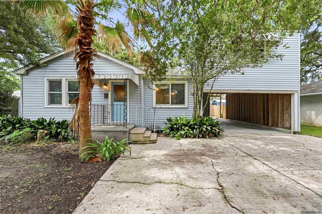 535 Avenue G, Port Allen, LA 70767