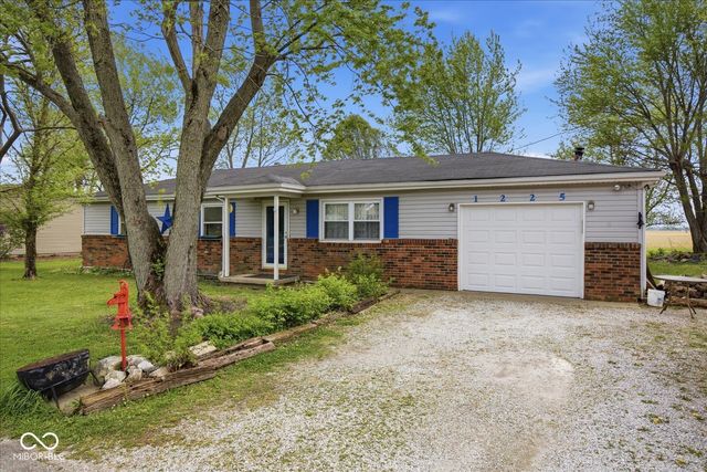 1225 E Hazelwood Street S, Shelbyville, IN 46176
