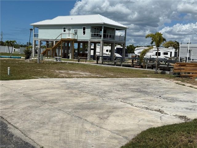 19 Spanish Main, Fort Myers Beach, FL 33931