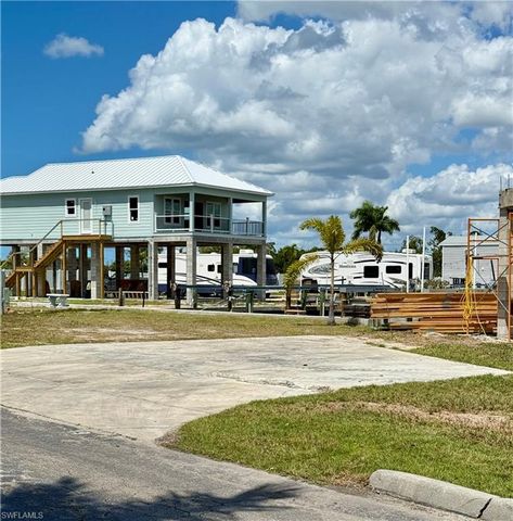 19 Spanish Main, Fort Myers Beach, FL 33931