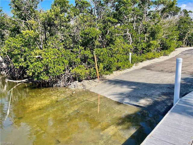 19 Spanish Main, Fort Myers Beach, FL 33931