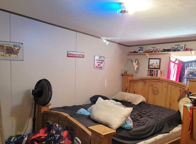 1800 County Road 2105, Kemp, TX 75143