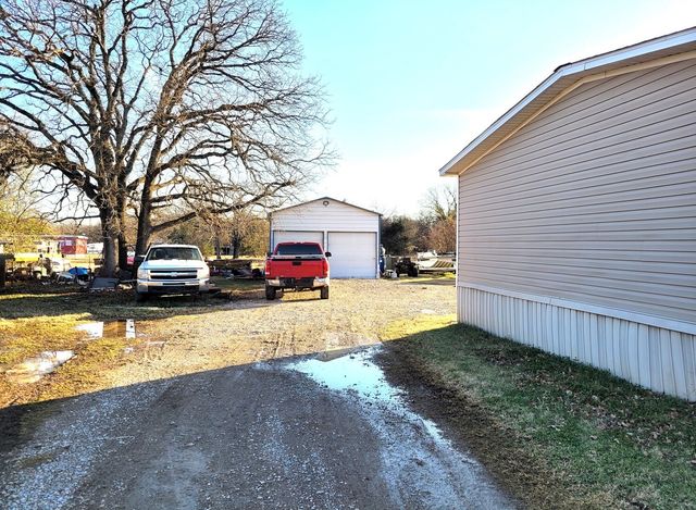 1800 County Road 2105, Kemp, TX 75143