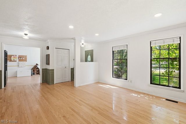 5776 Williamsburg Circle, Hudson, OH 44236