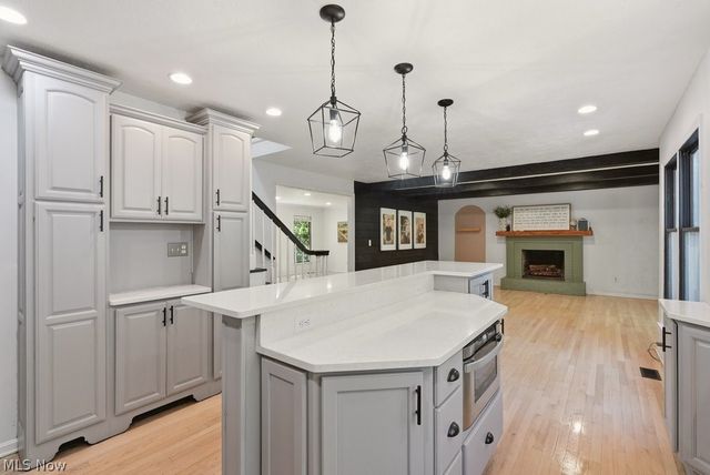 5776 Williamsburg Circle, Hudson, OH 44236