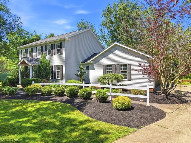 5776 Williamsburg Circle, Hudson, OH 44236